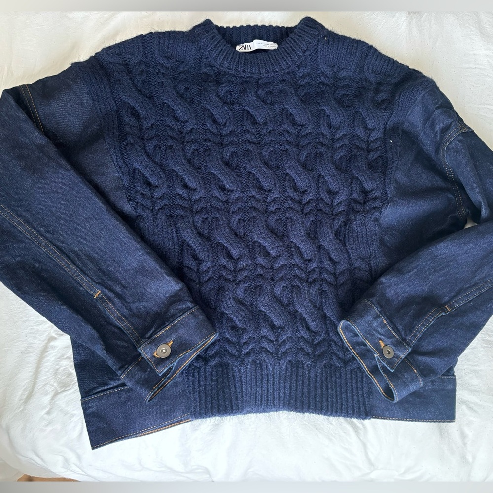 Zara from Japan Navy Cable Knit Sweater and denim size M.